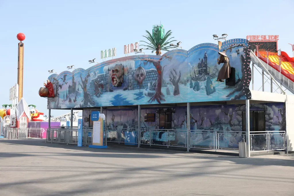 Lww Dark Ride 01
